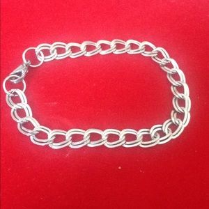 Unisex bracelet used approx 15 inches long